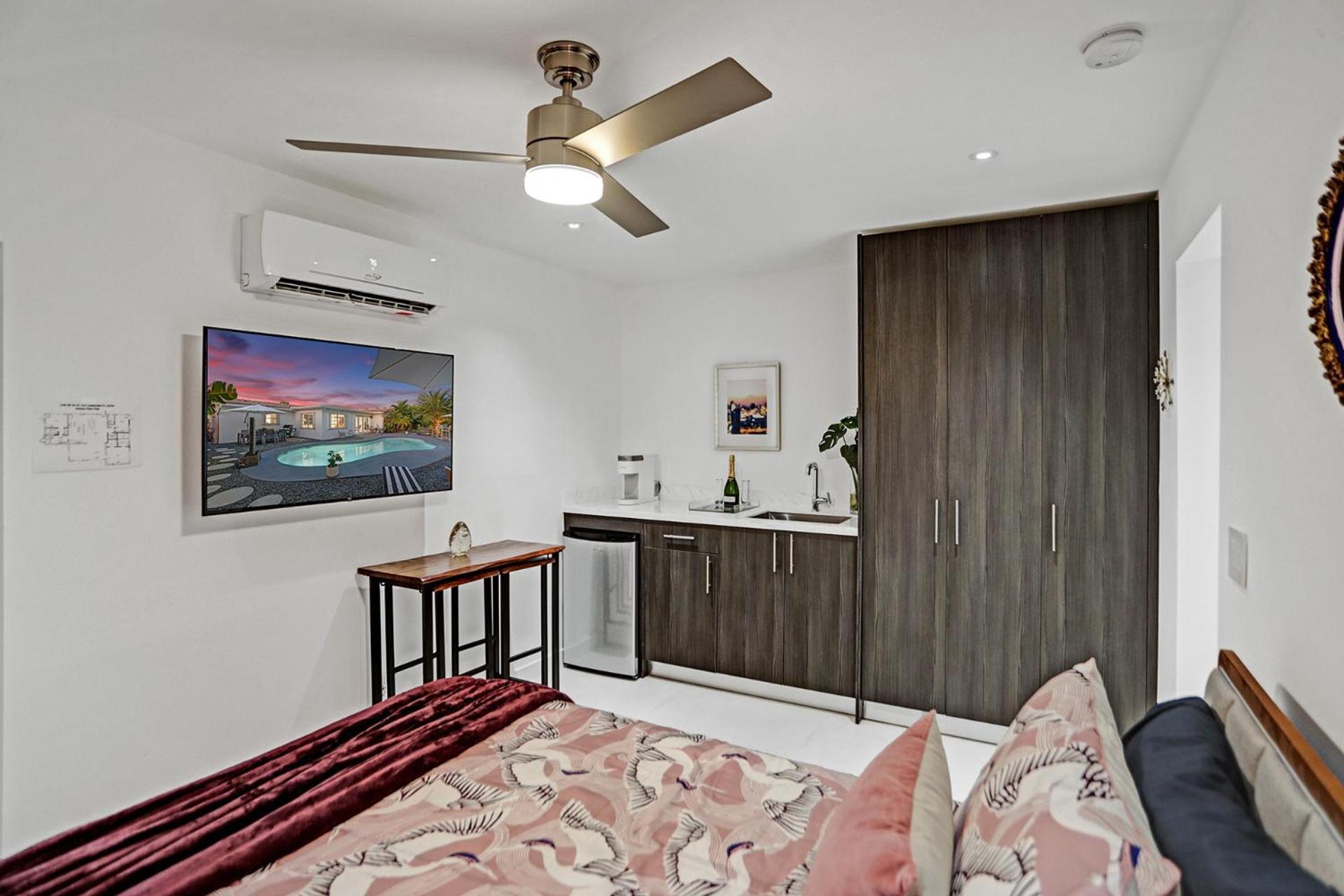 Entire Luxury Junior Suite, 8 Min From The Apartment *