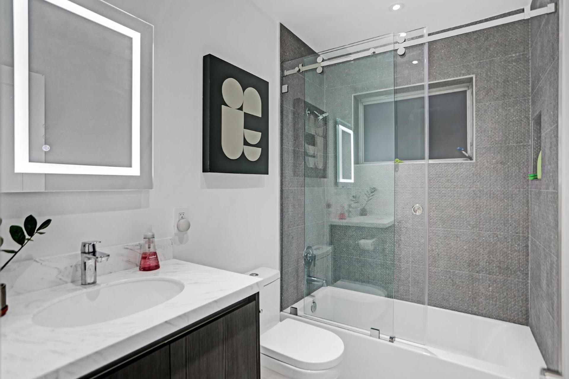 Entire Luxury Junior Suite, 8 Min From The Beach, 2 Apartment *